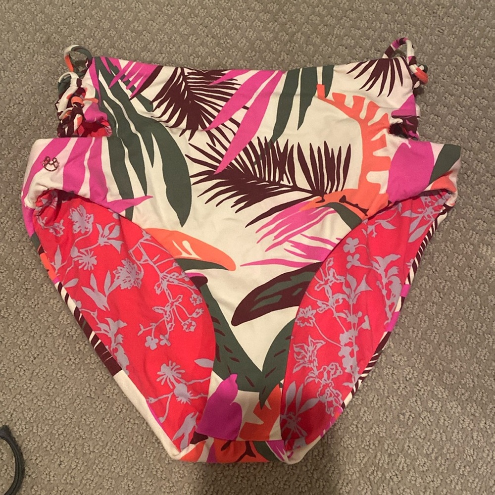 High waisted bikini bottoms plus top